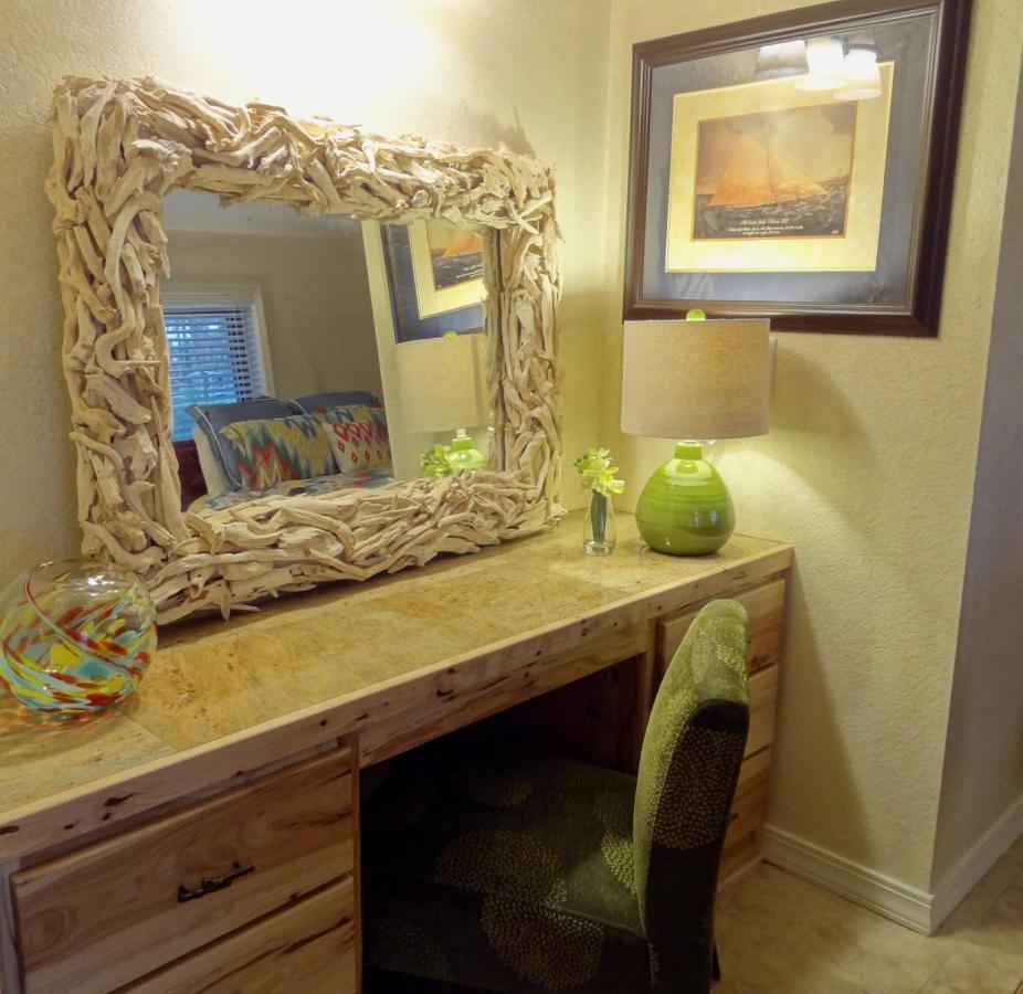 Poolside King Cabana With Full Kitchen, King Bed, Sleeper Sofa And Pool Access, Hotel Room Mount Ida Exterior photo