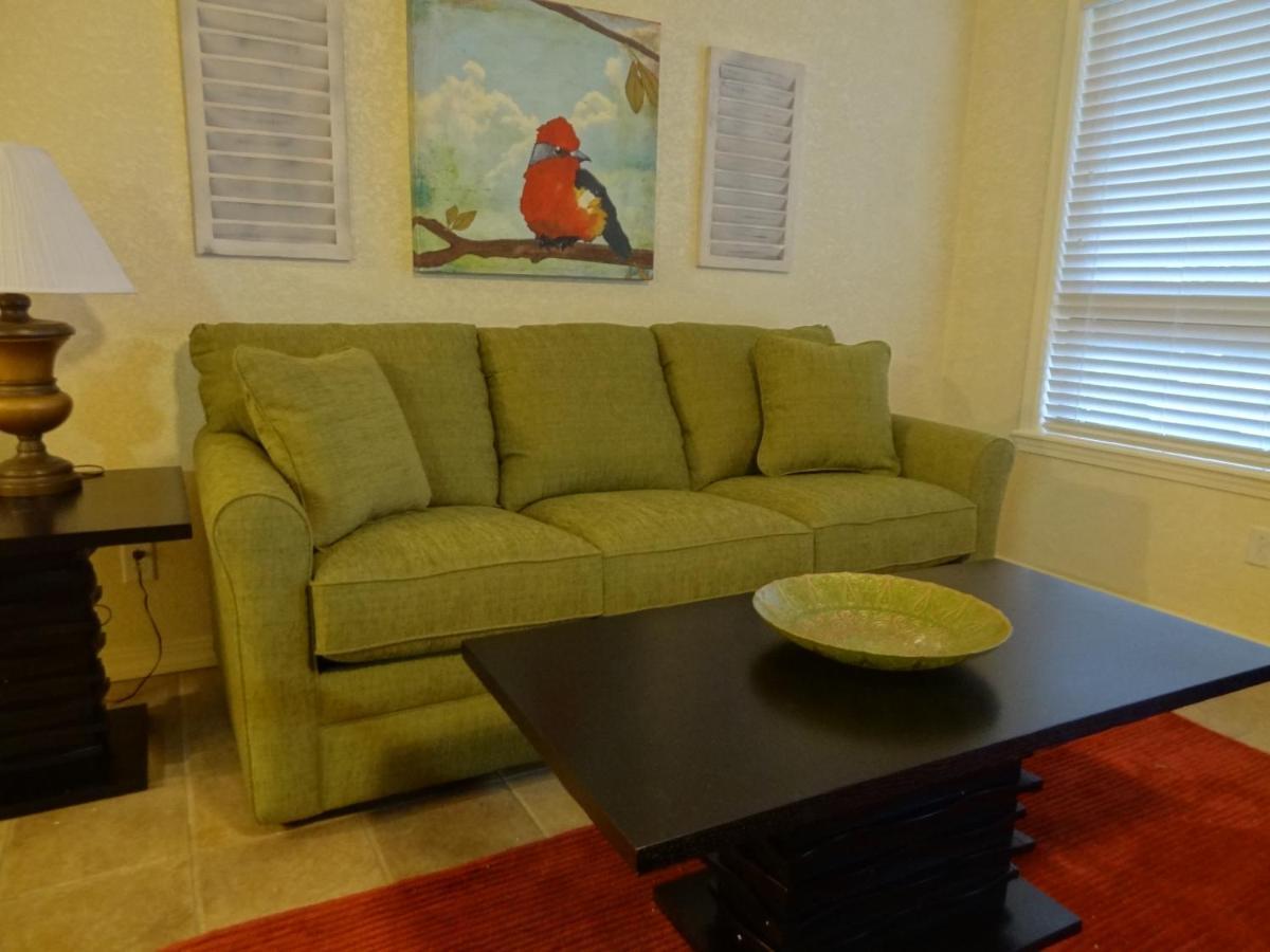 Poolside King Cabana With Full Kitchen, King Bed, Sleeper Sofa And Pool Access, Hotel Room Mount Ida Exterior photo